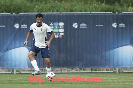 澳客足彩-世俱杯主场与客场球员表现对比研究与心理差异评估