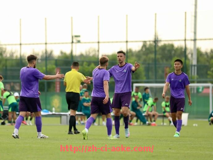 澳客足彩-世俱杯比赛用球耐用材料选用及性能表现